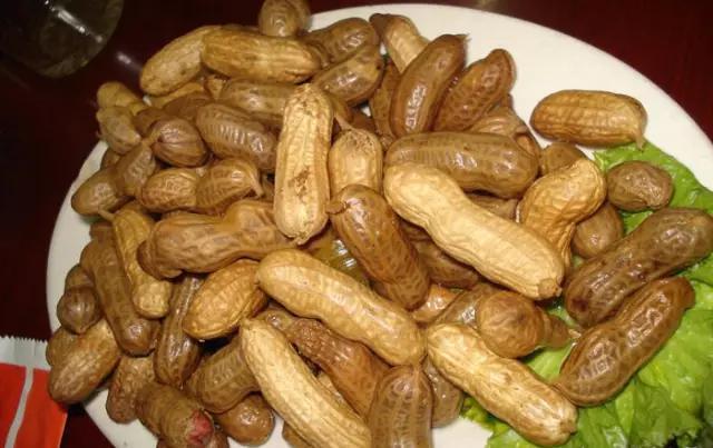 老昆明电影院周边夜市场